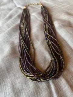 アンティークビーズとアメジストのビーズを使ったチョーカーネックレス