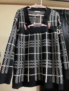 【お気持ち値下げ致します】チェック柄ニットトップス×ミニスカートのサムネイル