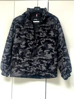 値下げ中！スキーウェア　迷彩柄ジャケットと黒サロペットセット　１６０