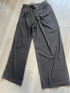 ウルトラストレッチエアリズムワイドパンツ　ユニクロ