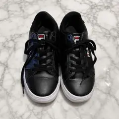 FILA スニーカー ブラックのサムネイル
