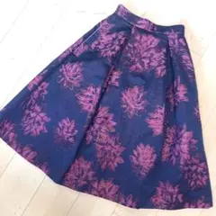 ネイビー×ピンク 花柄ジャガード フレアスカートのサムネイル