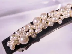 Alexandre パール装飾付き黒バレッタ