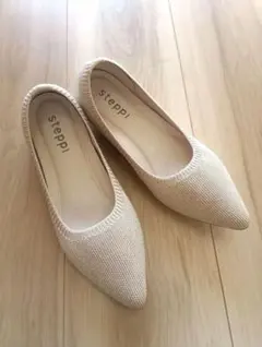 steppi ニットパンプス 22.5　ゴールドラメ