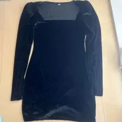 ブラックベルベットスクエアネックワンピース