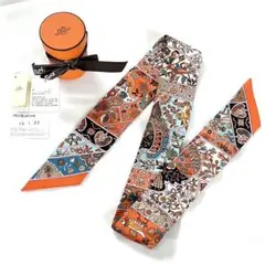 ☘️未使用に近い☘️ HERMES ツイリー　花咲く鳥たちの国で　オレンジ エルメス ツイリー Au Pays des Oiseaux Fleurs 花咲く鳥たちの