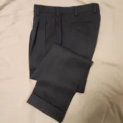 ブラックレーベルクレストブリッジ　ネイビー　プリーツ スラックス