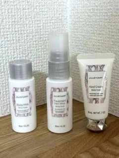 ジルスチュアート　トータルトリートメントセット　ホワイトフローラル