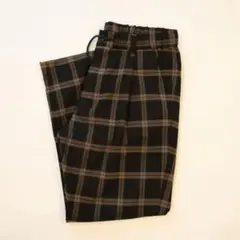 【BEAMS 】チェック柄 スラックス ブラック系