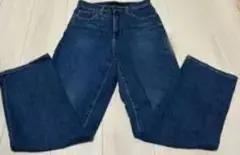 濃い青 ストレートデニムパンツ