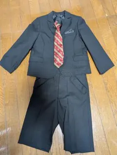 COMME CA ISM ブラックスーツ 120cm ネクタイ付き