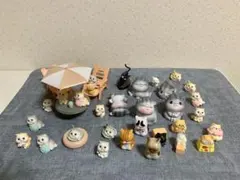 『断捨離』猫フィギュア　33匹のサムネイル