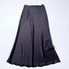 【大人気完売／美品】IENA　25AW ダブルサテンスカート ロング ブラウンのサムネイル