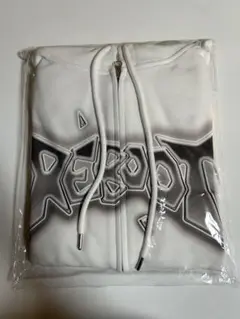 新品　TREASURE REBOOT ジップフーディー　ホワイトM