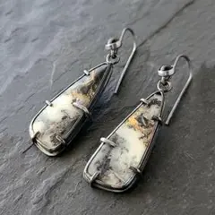 フックピアス レトロ モノトーン ストーン ボヘミアン 作家 個性的