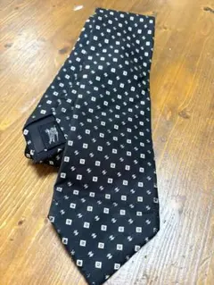 BURBERRY BLACK LABEL 幾何学模様 ネクタイ