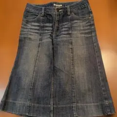 デニム膝丈ズボン