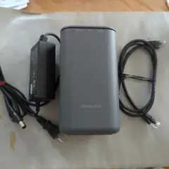 docomo 5Gルーター 本体と付属品