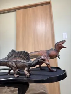 ティラノサウルス スピノサウルス フィギュアセット