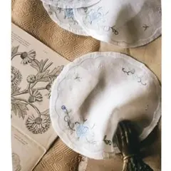 フランスアンティーク 青薔薇と半透明と妖精的ドイリー モスリン 刺繍クロス