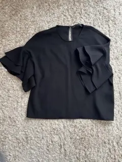 ZARA ザラ　袖フリルブラウス