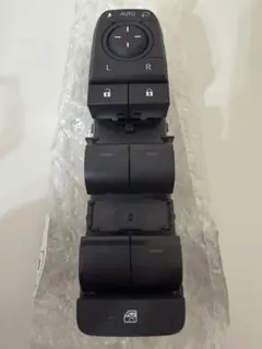 WY30　グロリアワゴン　フロント右パワーウインドウスイッチ ま*き様 wy30 セドリックワゴン グロリアワゴン パワーウィンドウ