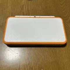 Newニンテンドー2DS LL ホワイト×オレンジ 本体タッチペンなし充電器付き