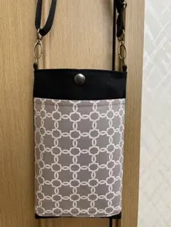 モロッカン柄☆グレージュ☆ハンドメイドスマホショルダーバック☆ポシェット☆のサムネイル
