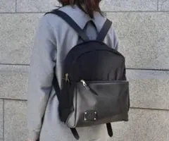 【超美品】イルビゾンテ　リュック　バックパック　レザー　ナイロン　黒　ロゴ型押し バックパック | バックパック & ベルトバッグ | バッグ