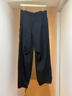 即完売　whatyrrfeel knee tuck slacks
