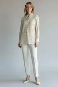 アイボリー レース　パターン シャツ　透け感あり