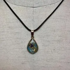 ティアドロップ　ペンダント