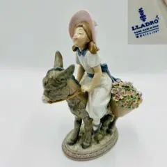 r270 リヤドロ 「花車」1283 少年 花 フィギュリン 置物 r270 リヤドロ 「花車」1283 少年 花 フィギュリン 置物 - メルカリ