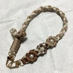 ナチュラル系 スマホストラップ ハンドストラップ パラコード お花 ハンドメイド