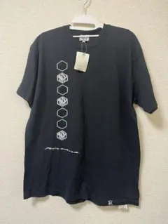 幾何学模様 ブラック Tシャツのサムネイル