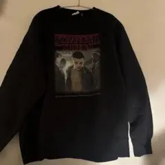 ストレンジャーシングス　スウェット　シーズン4 グリーン　トレーナー　Lサイズ Green Parks（グリーンパークス）の「【UNISEX】□STRANGER