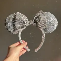 ディズニー　ミニーマウス　耳カチューシャ シルバー　スパンコール