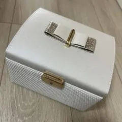 アフタヌーンティー　ホワイトアクセサリーケース