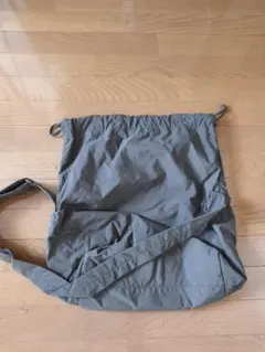メンズ ドローストリング ショルダーバッグ グレーのサムネイル