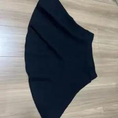 黒のフレアスカート