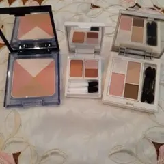 HABAのアイカラーパレットとチーク&フェイスカラー3品