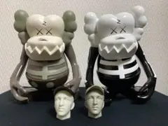 【希少】KAWS カウズ xMEDICOM TOY×BOUNTY HUNTER Kaws | BOUNTY HUNTER BLACK - Dope! Gallery