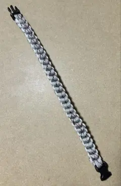 「パラコード首輪 小型犬用 ハンドメイド 軽量 グレー」