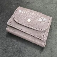 クロコダイル型押し風　三つ折り財布