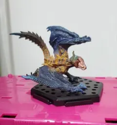 モンスターハンター スタンダードモデル　荒鉤爪ティガレックス　金雷公ジンオウガ モンスターハンター スタンダードモデル 荒鉤爪ティガレックス