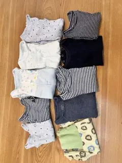 GAP、赤ちゃんの白、ロンパース