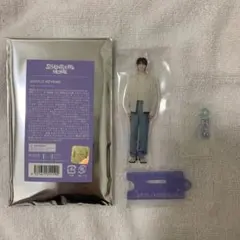 THE8アクリルキーリング