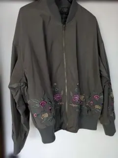 オリーブグリーン 花柄刺繍 ジャンパー Mサイズ