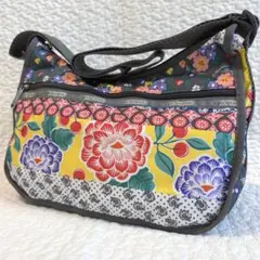 美品 LeSportsac ショルダーバッグ 花柄 レスポートサック 総柄