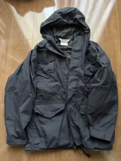 マウンテンパーカー　ナイロン　ブラック　ミリタリー　Mサイズくらい